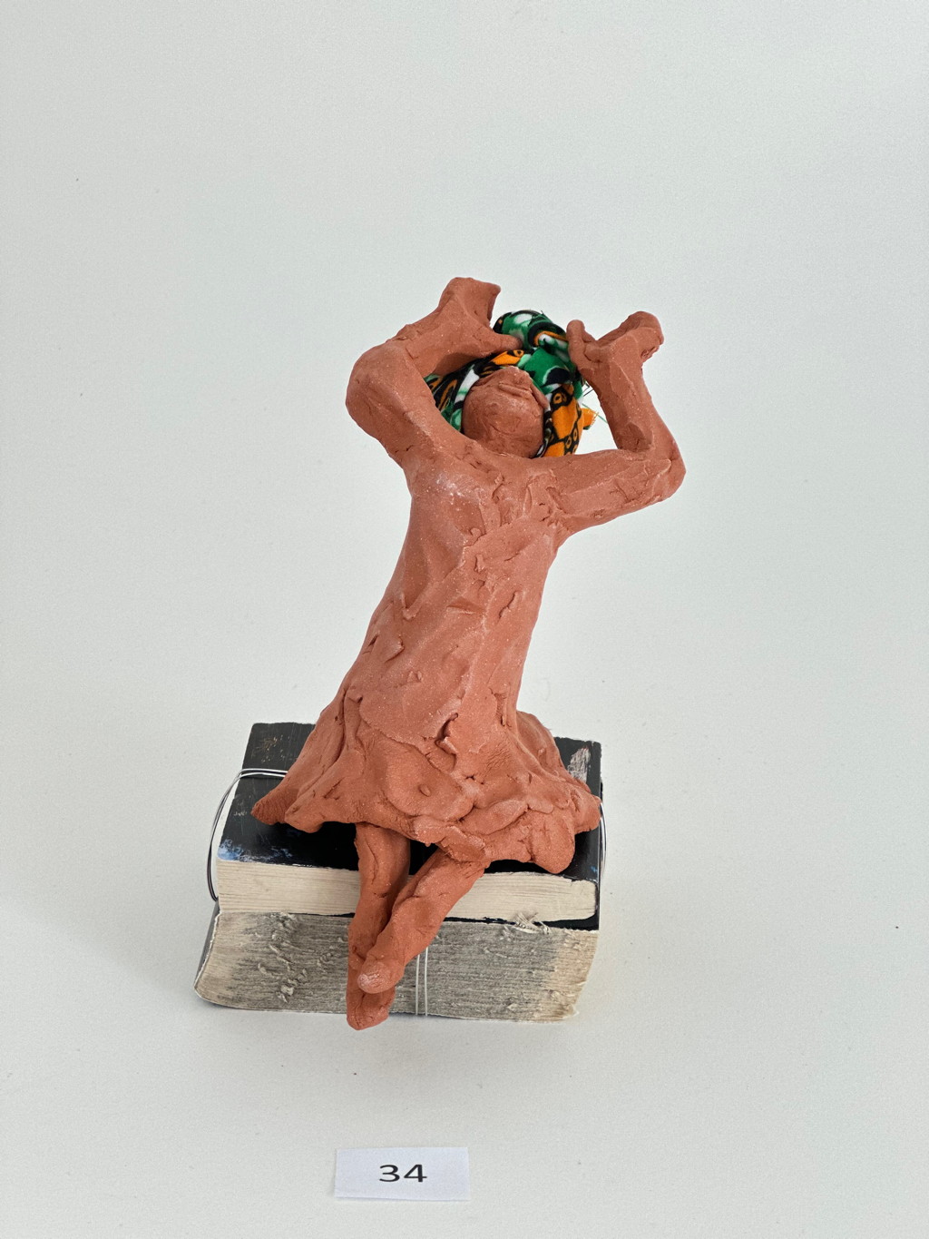 034