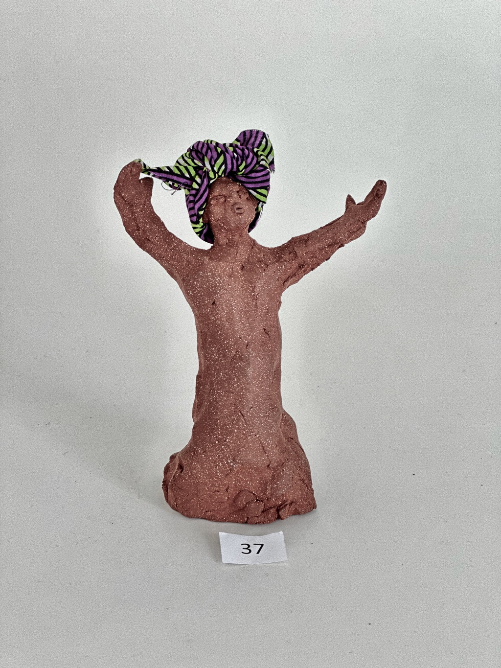 037