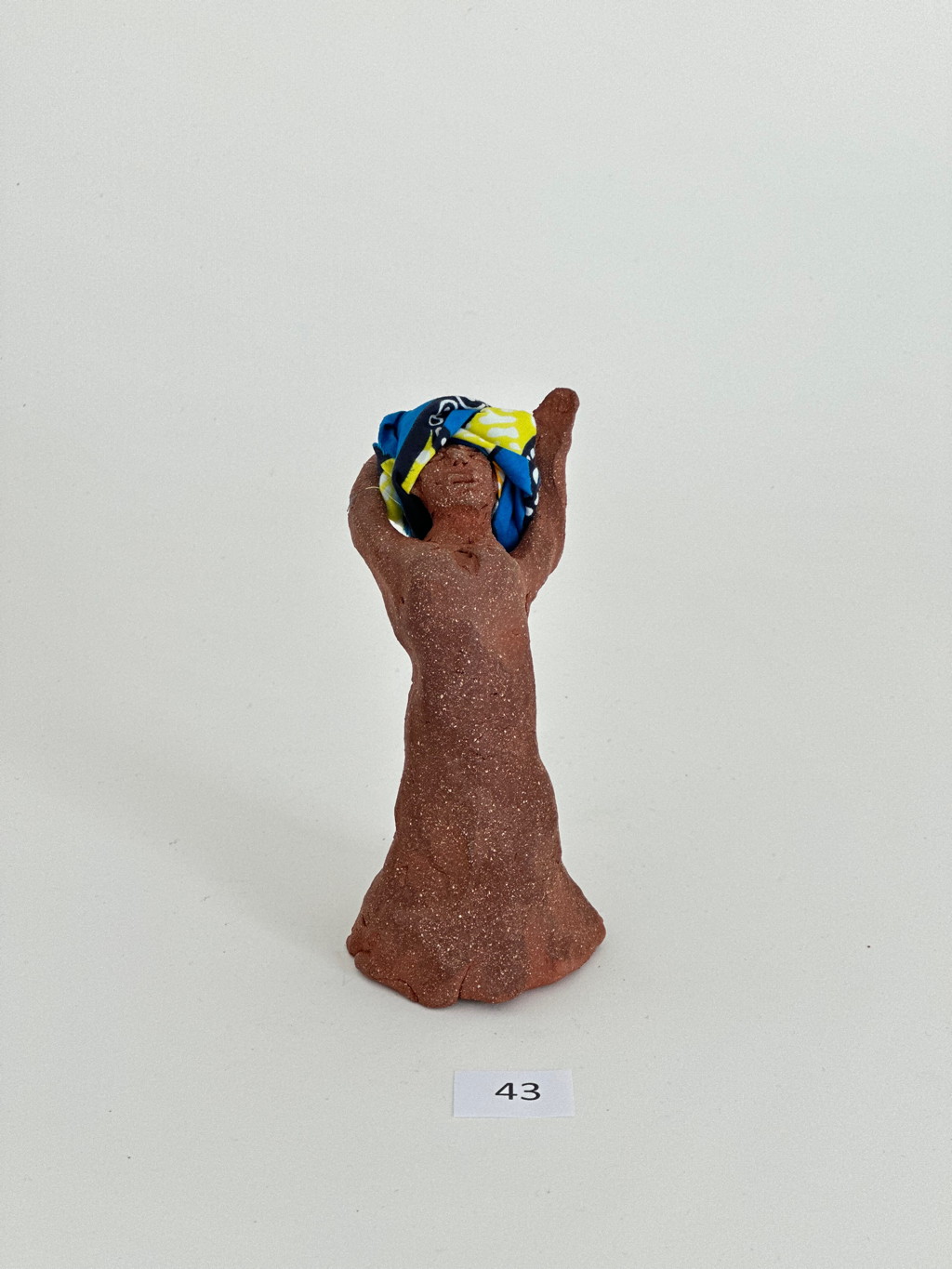 043