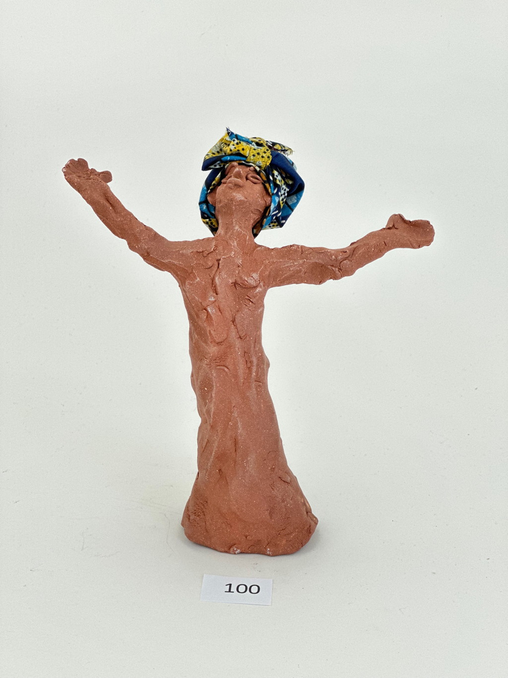 100
